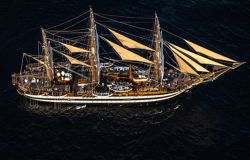 Livorno -Mostra fotografica  sulla nave scuola “Amerigo Vespucci”, la più bella del mondo