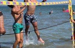 Estathè gioco water volley