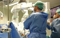 Bergamo intervento operatorio con robot su bambino