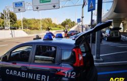 Aereoporto Fiumicino due passeggeri denunciati per tentato furto al Duty Free, sanzionati 7 autisti NCC