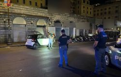 Roma Termini, la polizia non molla la presa, controlli ai locali e posti di blocco