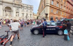 Carabinieri controlli centro storico anti abusivi