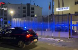 Ostia, il creditore gli incendia l'appartamento e finisce.... ai domiciliari