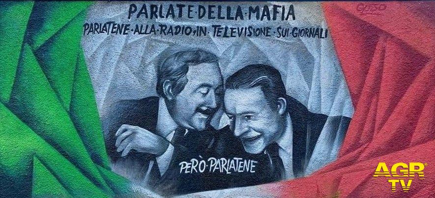 murales piazza Bologna dedicato Falcone e Borsellino