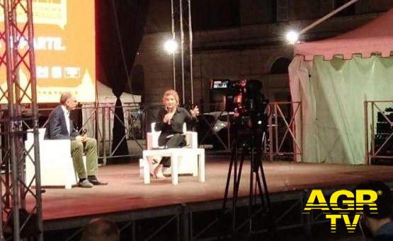 Enrico Letta sul palco della Festa dell'Unità