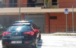 Molesta e picchia la ex, poi le ruba l'auto, in carcere romeno 30enne