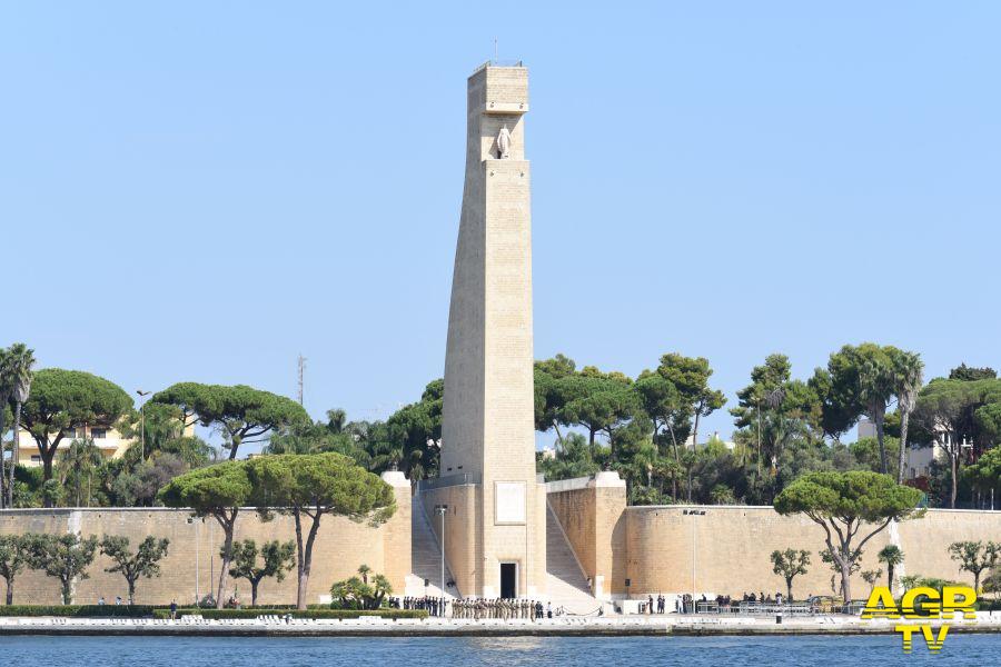 il monumento a ricordo dei marinai caduti in mare