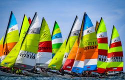 Vela, a Viareggio partenza con poco vento per i Campionati italiani govanili in doppio