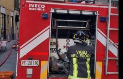 Ostia, in fiamme nella notte il pub la Casa Clandestina, sarebbe doloso