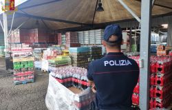 Casilino, magazzino di vendita all'ingrosso con 17 dipendenti....solo due regolari, maxi multa da 84 mila euri