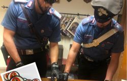 carabinieri droga sequestrata in confezioni con effige uomo tigre