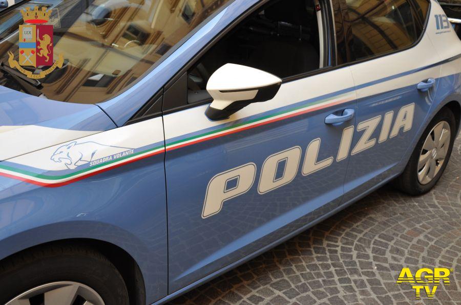 Roma, furti e borseggi in strada, la Polizia arresta in fragranza undici persone