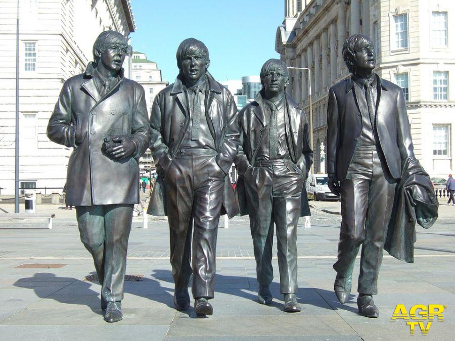 statua beatles a Liverpool
