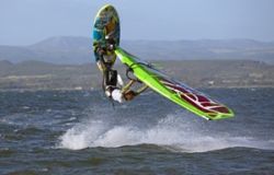 Windsurf, spettacolo in Sardegna