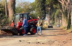 Maccarese, iniziati i lavori di riasfaltatrura della strada che conduce al cimitero