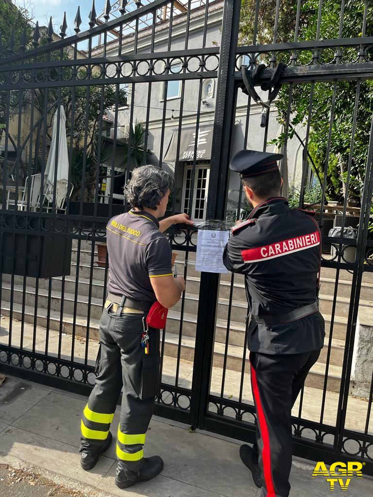 Carabinieri e Vigili del fuoco sequestro impianto sportivo senza certificazione prevenzione incendi