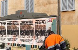 Cento anni della marcia su Roma, rimossi i manifesti abusivi dalle strade