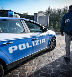 Roma, maxi sequestro della Polizia per 2 milioni di euro, disposto dal Tribunale per riciclaggio auto