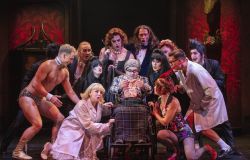 Rocky Horror Show, il leggendario rock'n roll di Richard O'Brien al teatro Olimpico