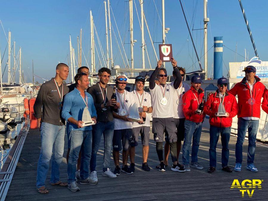 Lega Italiana Vela circolo canottieri Garda Salò festeggia la vittoria foto da comunicato stampa
