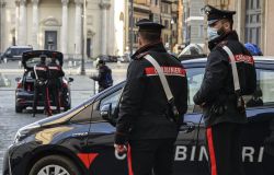 Carabinieri controlli piazza del popolo