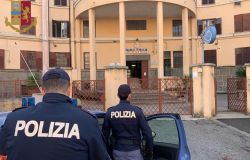 Roma, senza fissa dimora non vuole scendere dal bus, denunciato per interruzione di servizio pubblico