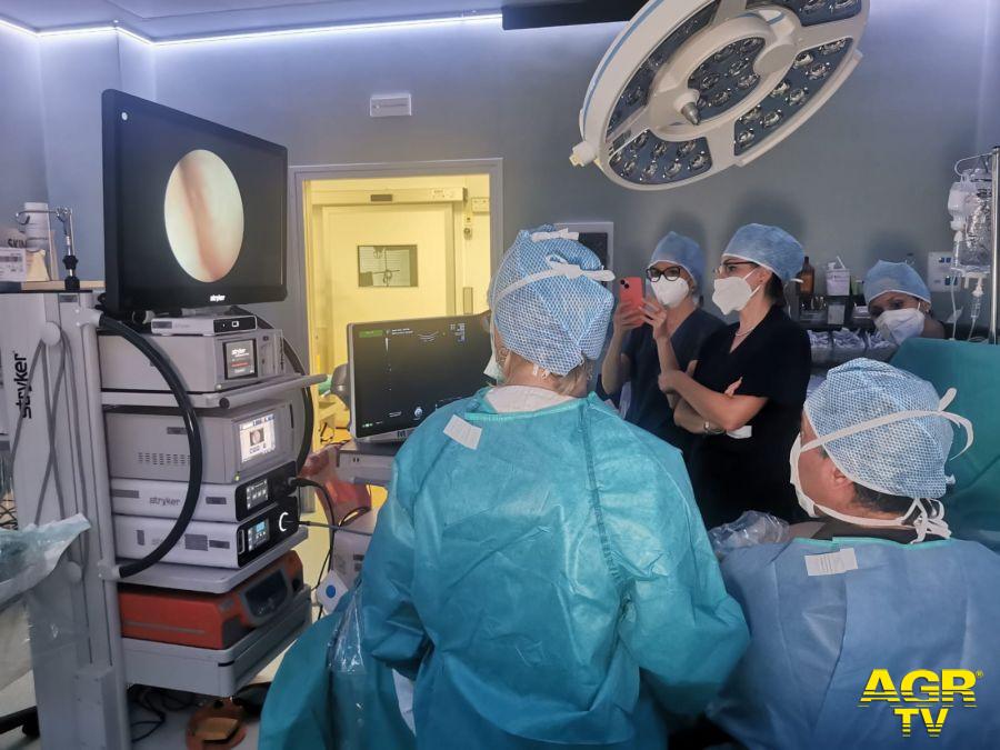Chirurgia fetale, pediatrica e neonatale, nuova strumentazione per operare nell'utero materno