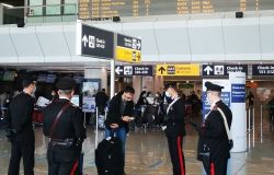 Fiumicino, al duty free dell'aeroporto continuano i tentativi di furto, sopratutto articoli di profumeria, tre denunce