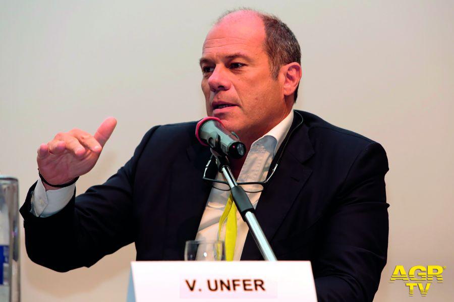 Vittorio Unfer, Professore di Ostetricia presso l’Università Internazionale UniCamillus di Roma