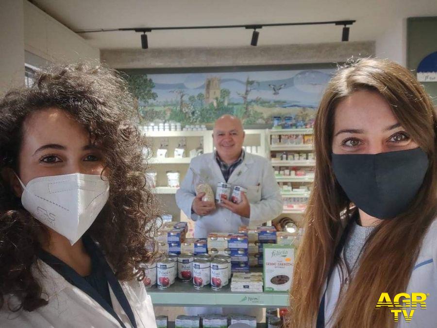 Farmacia Salvo D'Acquisto a Palidoro cesta solidarietà