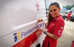 La Croce Rossa Italiana conferisce la medaglia d'oro alla Fondazione CRT per il sostegno economico ricevuto