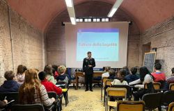 Roma, incontri della legalità, gli studenti della scuola media Visconti a lezione dai Carabinieri