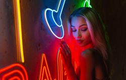 Roma, l'arte ha trovato una nuova luce, al via una mostra concentrata su neon e giochi di luce creati dalla Neon Flow
