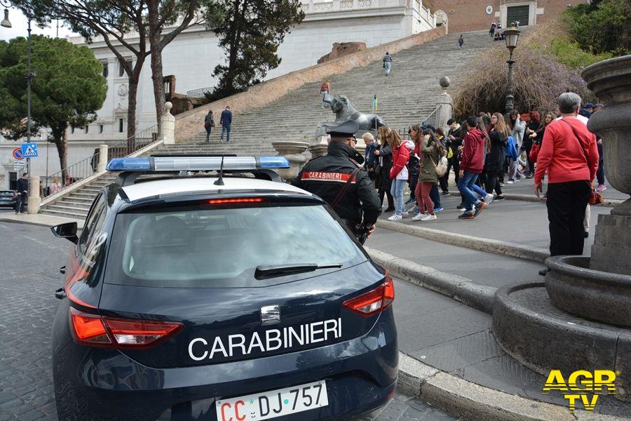 Carabinieri controlli nel centro storico