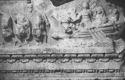 Rilievo di marmo raffigurante lo sbarco dei Troiani