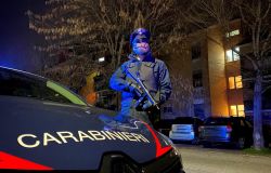 Roma, otto arresti per usura, estorsione e spaccio, sequestrati rolex, gioielli e contanti per 400 mila euro