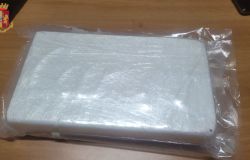 Primavalle, padre e figlio corrieri della droga, in auto trasportavano 1 kg. di cocaina