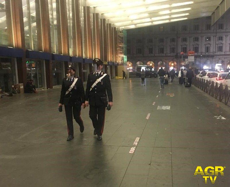 Roma, Termini sorvegliata speciale, nella notte un arresto e quattro persone denunciate