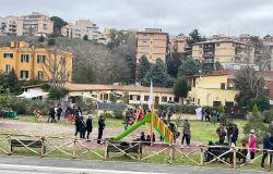 Parco del Pineto, inaugurato un parco giochi per i bambini del quartiere