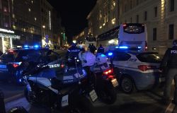 Polizia e Carabinieri posti di blocco area termini