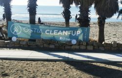 Ostia, Clean Up alla spiaggia verde (ex Faber), prima iniziativa di pulizia degli arenili dell'anno