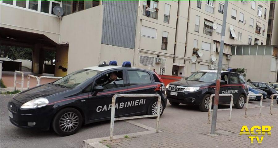Tor Bella Monaca – controlli dei Carabinieri. 3 persone in manette, una denunciata e un negozio di alimentari chiuso temporaneamente
