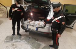Roma, controlli antidroga dal centro alle periferie, 13 persone in manette