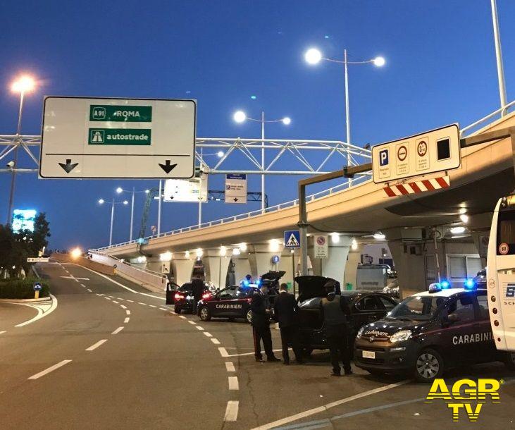 Carabinieri della Stazione Aeroporto Fiumicino hanno denunciato cinque persone per tentato furto