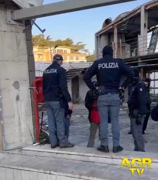 Polizia e polizia locale operazioni sgombero Polizia e polizia locale operazioni sgombero