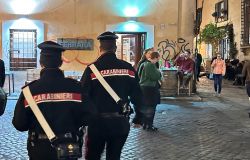 Trastevere, controlli dei carabinieri, ritirate 4 patenti e sanzionati due locali