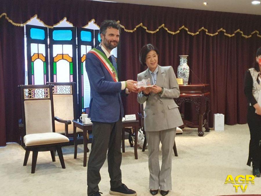 Il sindaco di Prato Matteo Biffoni in visita istituzionale a Taichung