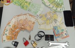 Roma, furti negli armadietti della palestra, due romeni denunciati