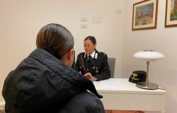 Nettuno, 50enne con precedenti per violenze in famiglia, aggredisce anche la nuova compagna, in manette