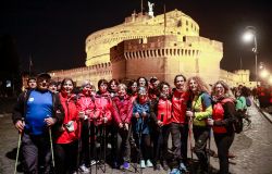 Roma by night scopre i suoi segreti agli 800 camminatori del Nordic Walking
